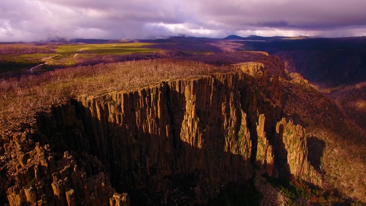Devils Gullet Cliffs Tasmania.