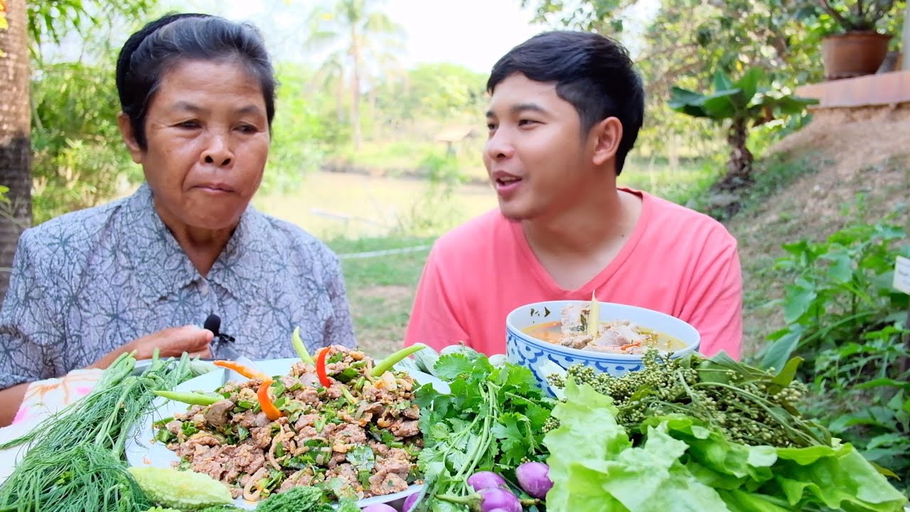 ลาบเป็ด ปั้นข้าวเหนียวคำโต ผักสามสวน พร้อมซดต้มร้อนๆ แซ่บ!! - [17/01/2020]