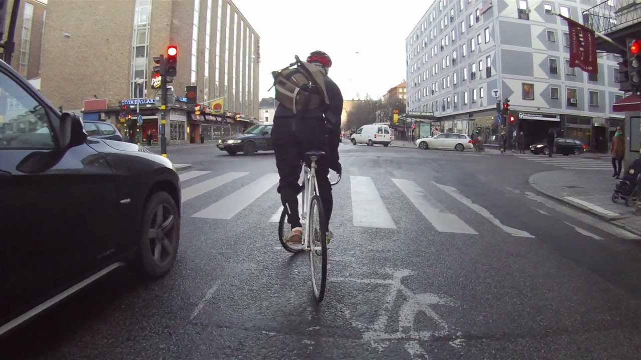 Waiting for green light Like A Boss.