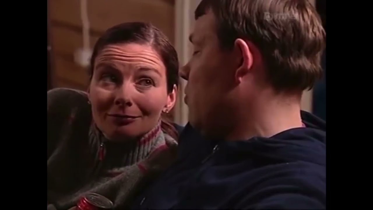 Salkkarit - Jenni ja Ami & Lasse ja Paula parisuhdeleirillä ja jälkeen (2005)
