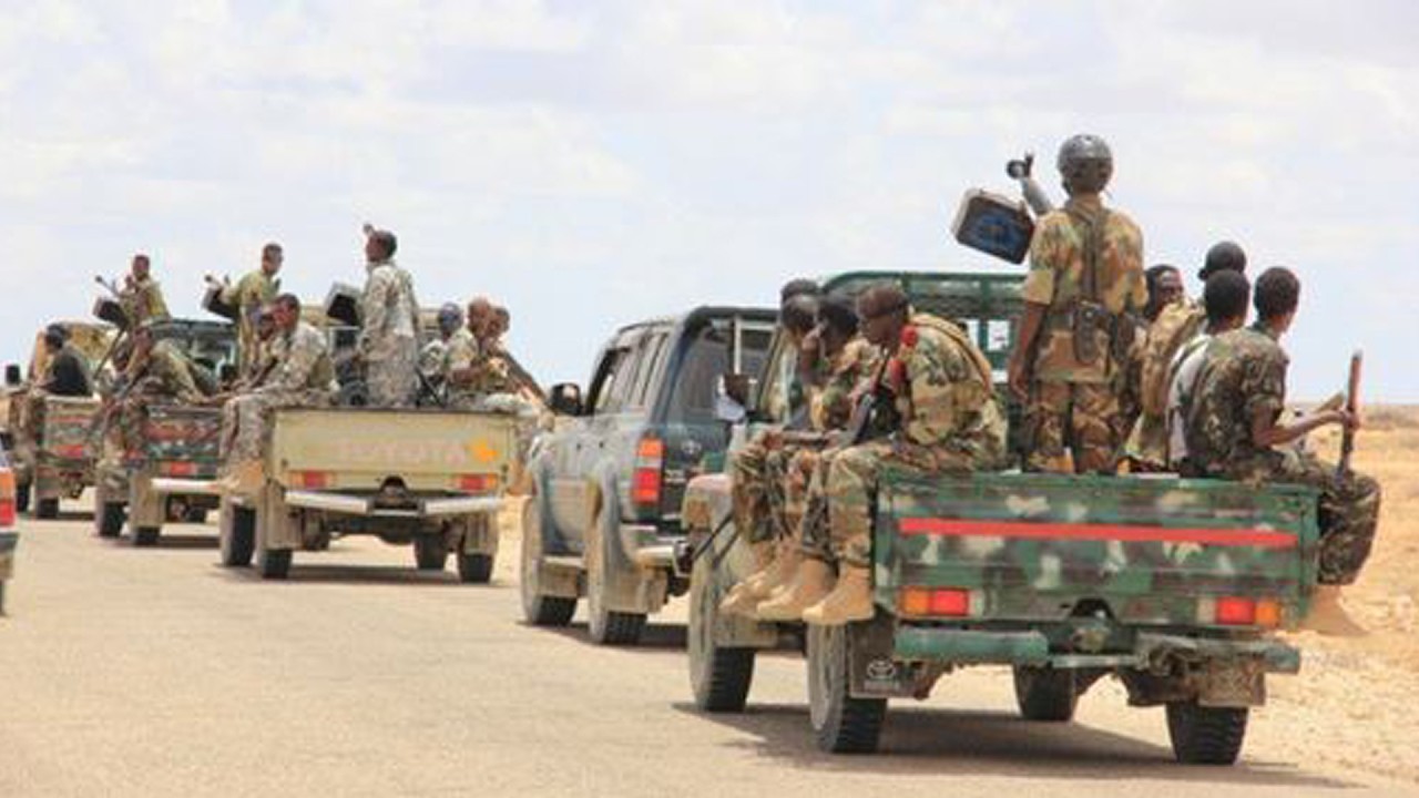 DEG DEG: Saraakiil ciidan oo caawa Garoowe war culus iyo hanjabaad kaga dhawaaqay