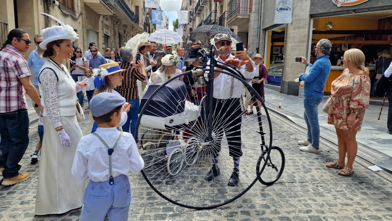 Feria Modernista Alcoy 2024 Pasacalles modernista popular