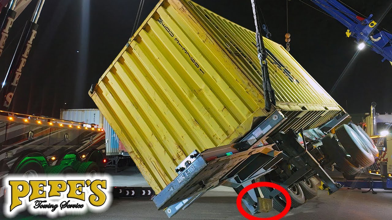 Landing gear fail! Heavy Duty Container Rollover