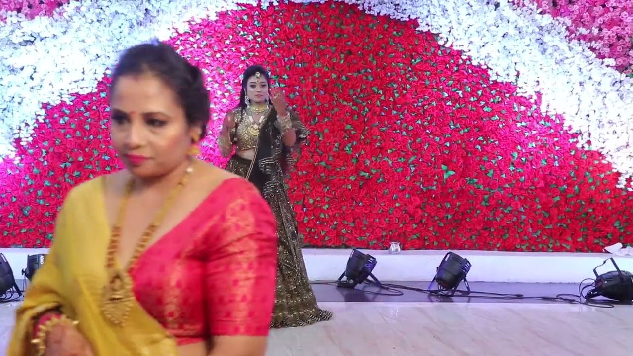 Engagement performance🫶🏻 songs used: aj lagdi mai to miss india | mai chali mai chali✨ #