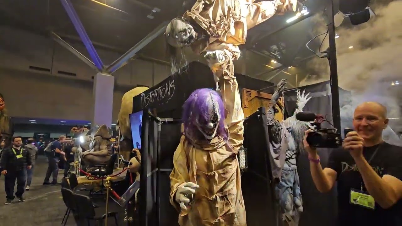 AMAZING ANIMATRONICS from Distortions Unlimited! - Transworld Halloween Show!