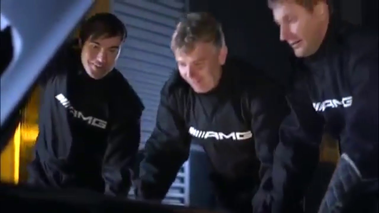 Plätzchen backen geht mit Mercedes AMG schneller