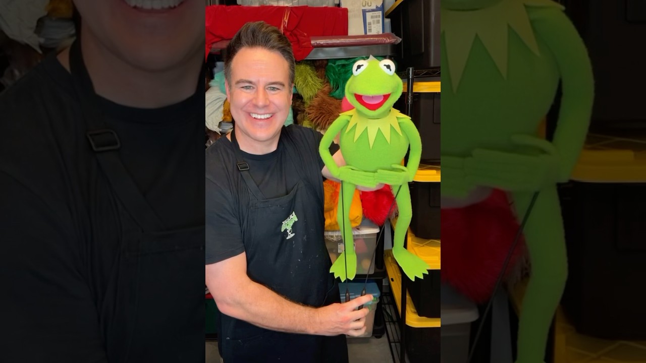 Kermit The Frog replica demonstration! #kermit #kermitthefrog #muppets #puppet #puppetmaker