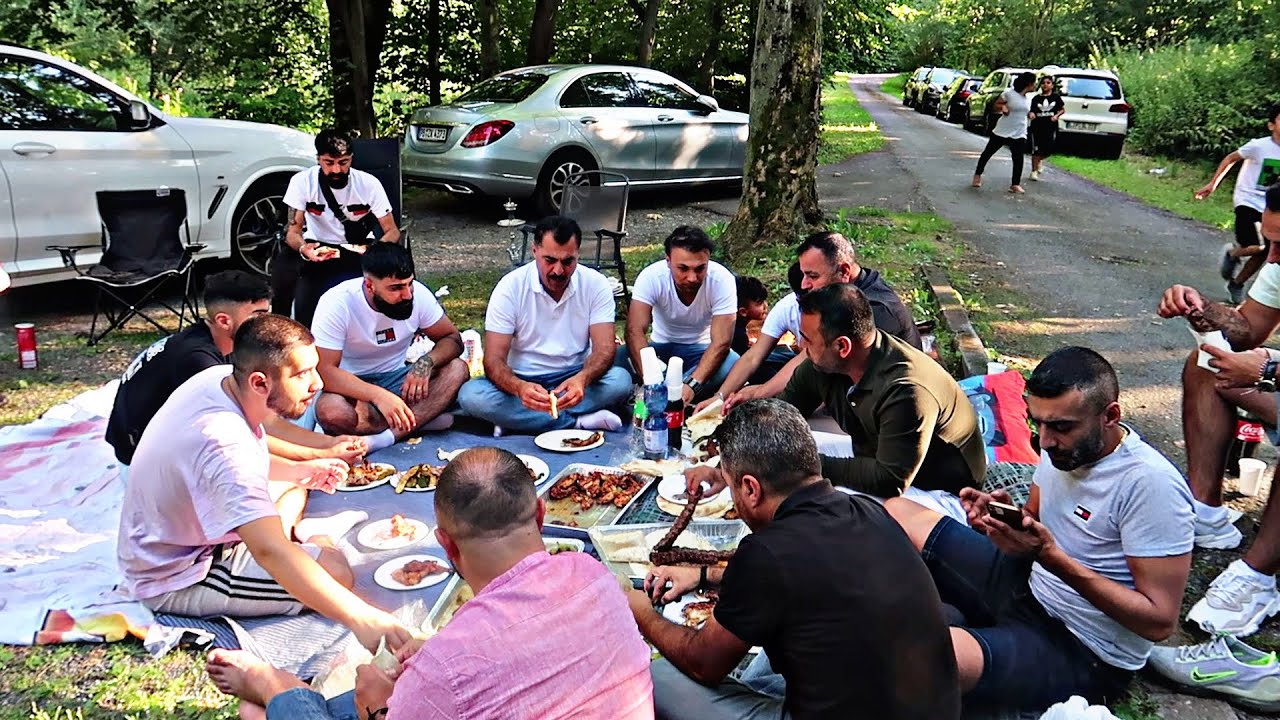 XXL FAMILY GRILL VLOG / ÇIVATA KURDI / LETZER TAG IN BIELEFELD… BASNASKÜCHE