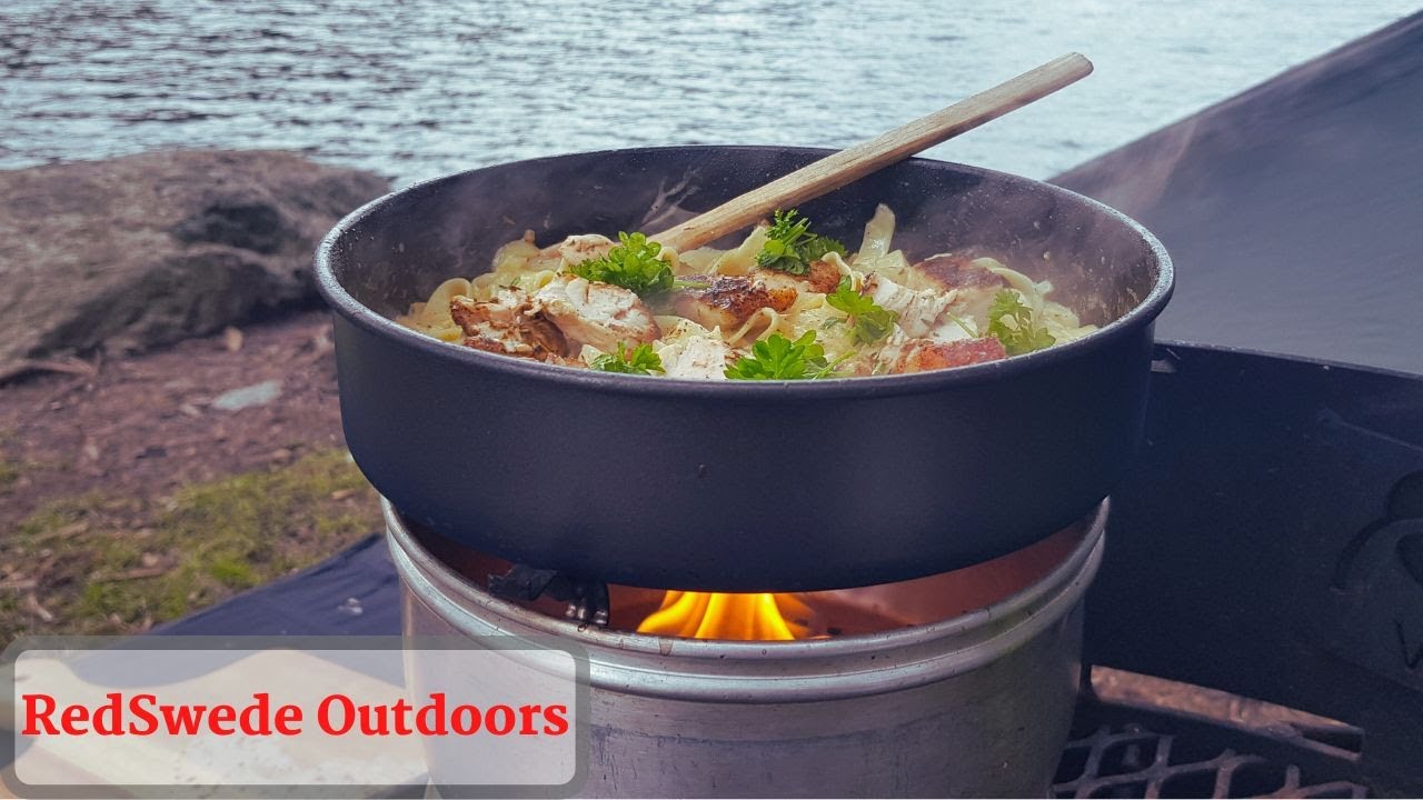 Windy solo hike in a tarp - Part 1 - Trangia cooking - Pasta chicken Alfredo in the new saute pan.