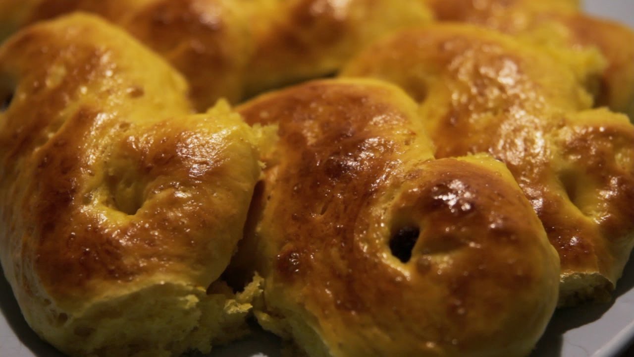 Koch mal Schwedisch: Lussebullar (Schwedisches Saffransgeb&auml;ck)