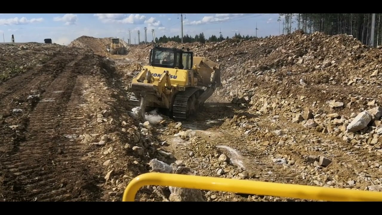 Komatsu D375