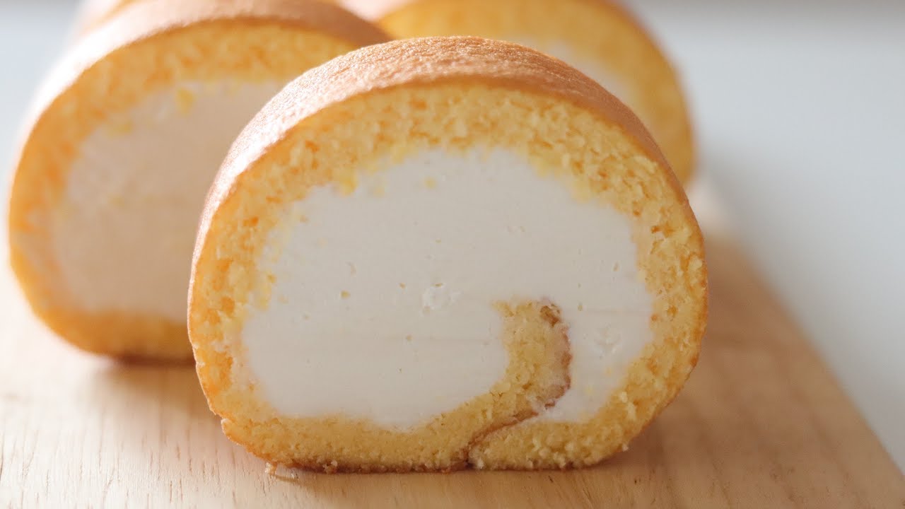【材料4つだけ！】ふわふわしっとり♡純生ロールケーキの作り方／Soft and Fluffy Swiss Roll recipe