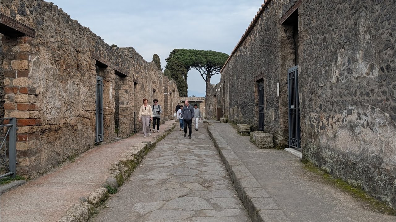Streets of Pompeii #walking #travel #tourism #romanempire #ruins 