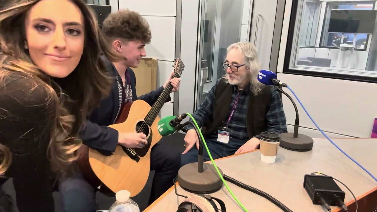 Gordon Giltrap and Sam Atkins - 'Oh Well' by Fleetwood Mac