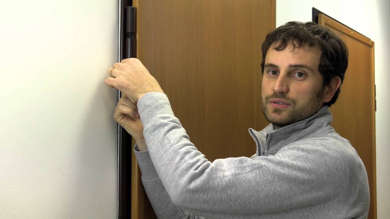 Come regolare in altezza un portone blindato - Falegname fai da te