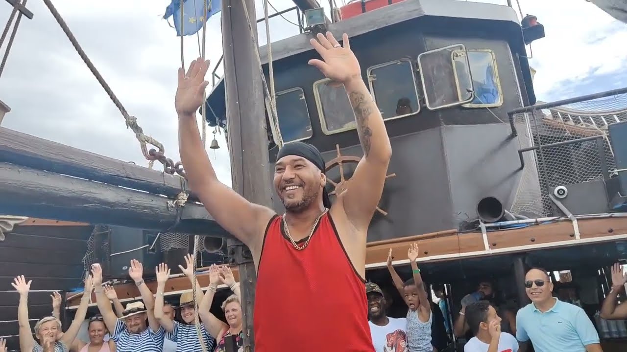 Hammamet sultan pirate boat trip - food, swimming in the sea, dancing, games and tricks