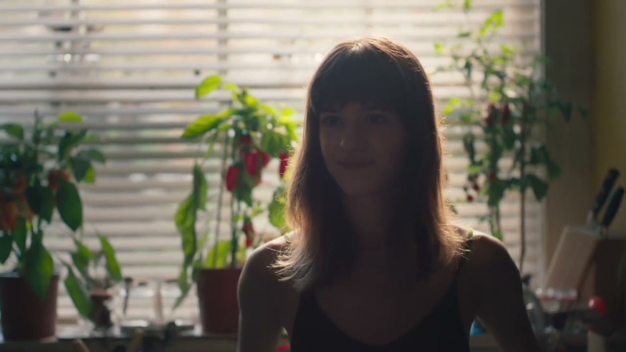 Normal People (La Lune - Billie Marten)