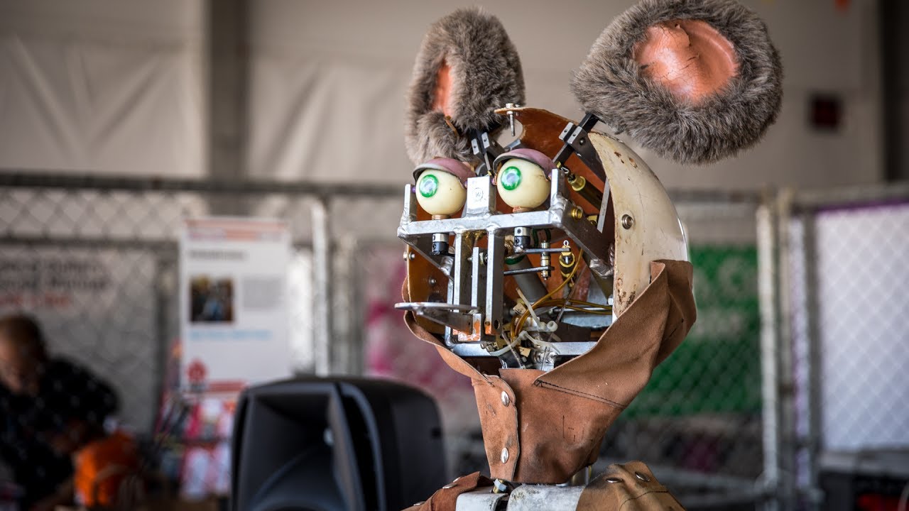 Restoring Showbiz Pizza's Animatronic Robots!