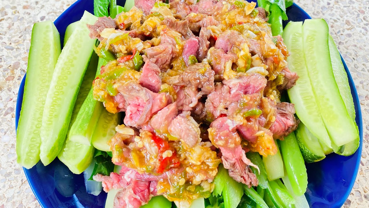 Spicy Chilli with Chinese Kale || វិធីធ្វើខាត់ណាទឹកភ្នែកងាយៗតែរសជាតិឆ្ងាញ់👍|| ផ្ទះបាយម៉ាក់និ