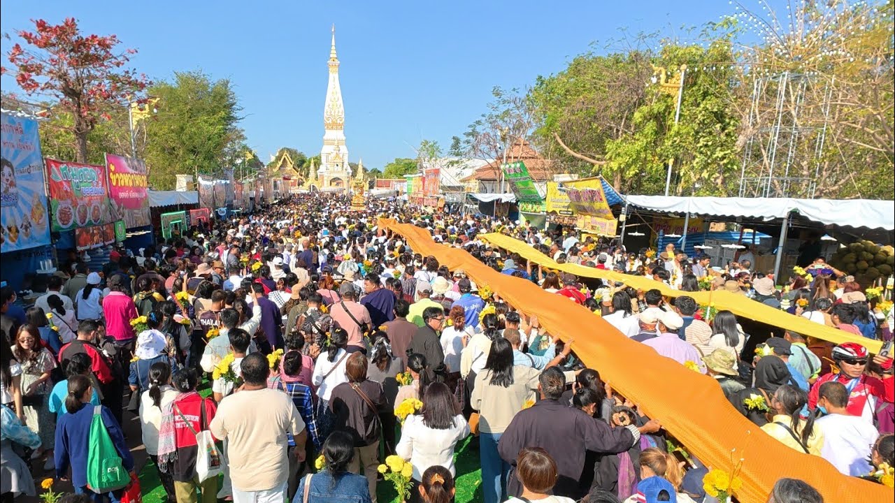 เที่ยวงานวัดพระธาตุพนม พิธีเปิดวันแรก ดารานักร้อง สองฝั่งไทยลาว ร่วมขบวนอัญเชิญพระอุปคุต 2569