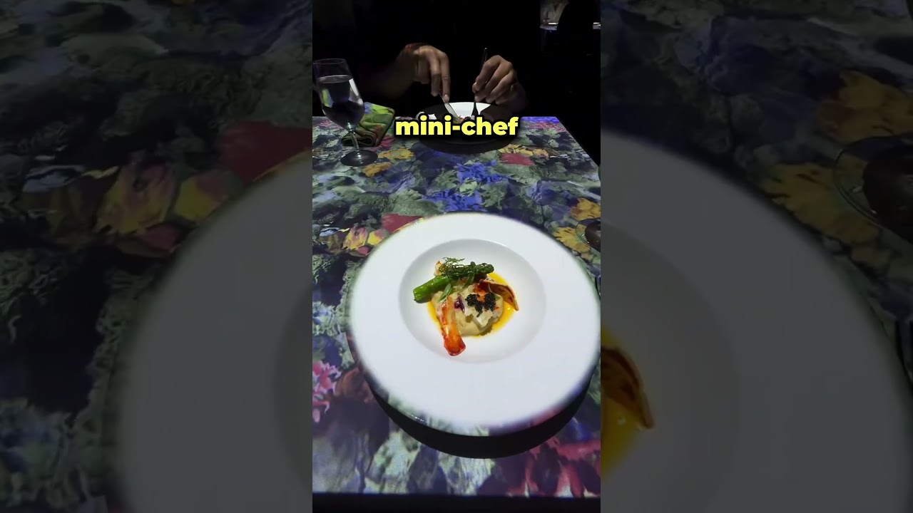 The Weirdest Restaurant Ever (@gabiescruggs_)