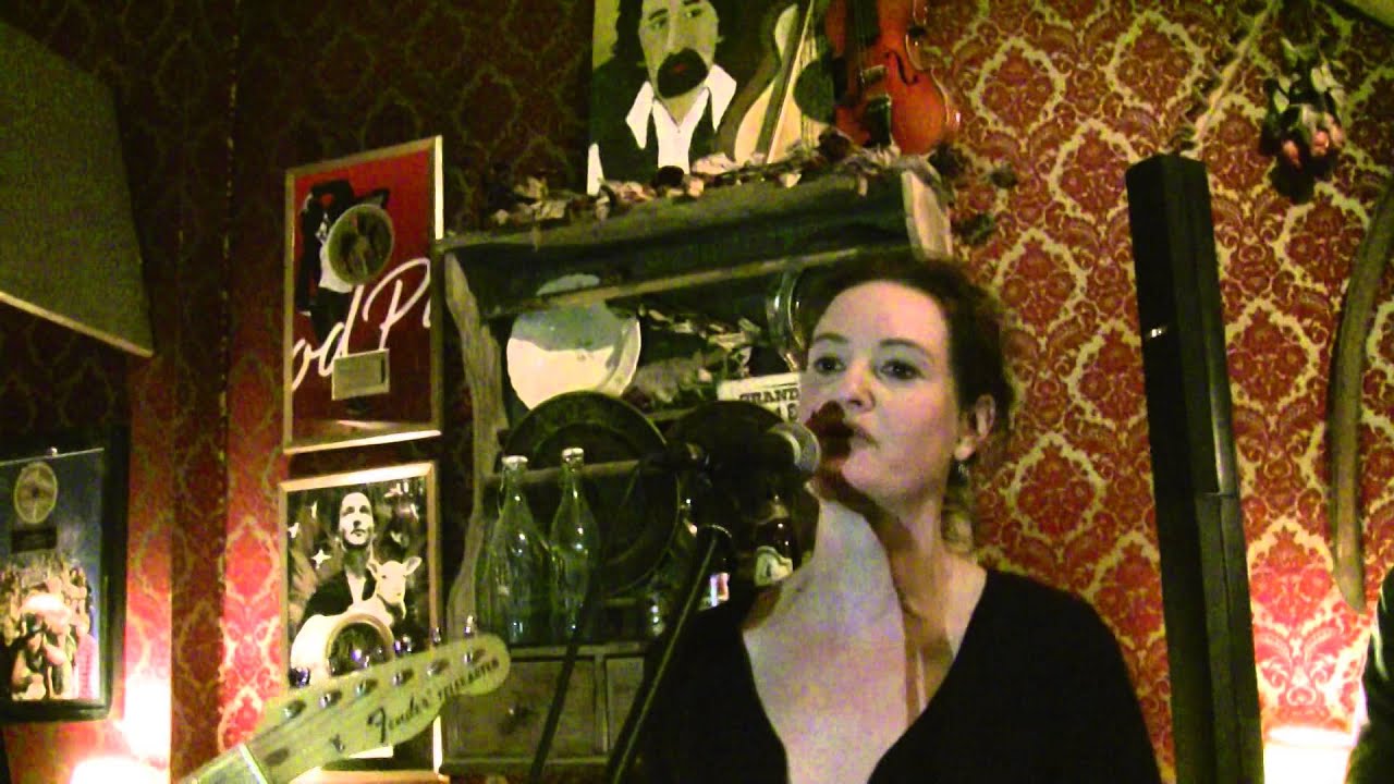 Cecilia Thorngren sjunger Holberg Hotell med Eldkvarn