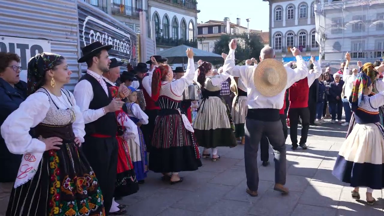 GRUPO ETNO-FOLCLÓRICO DE REFOIOS DO LIMA, NO SEU FEIRÃO CULTURAL EM PONTE DE LIMA. 30 MARÇO 2025.