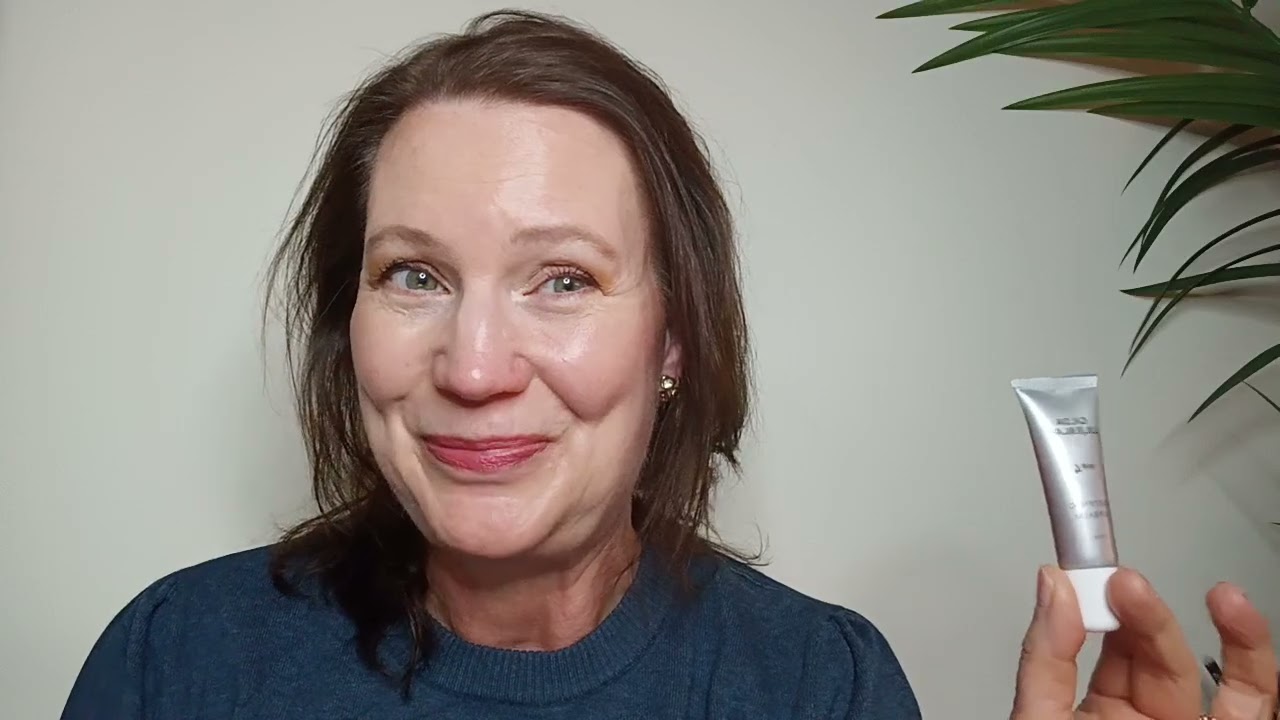 Upptäck mitt glow: Svensk hudvård och tips för kvinnor 50+