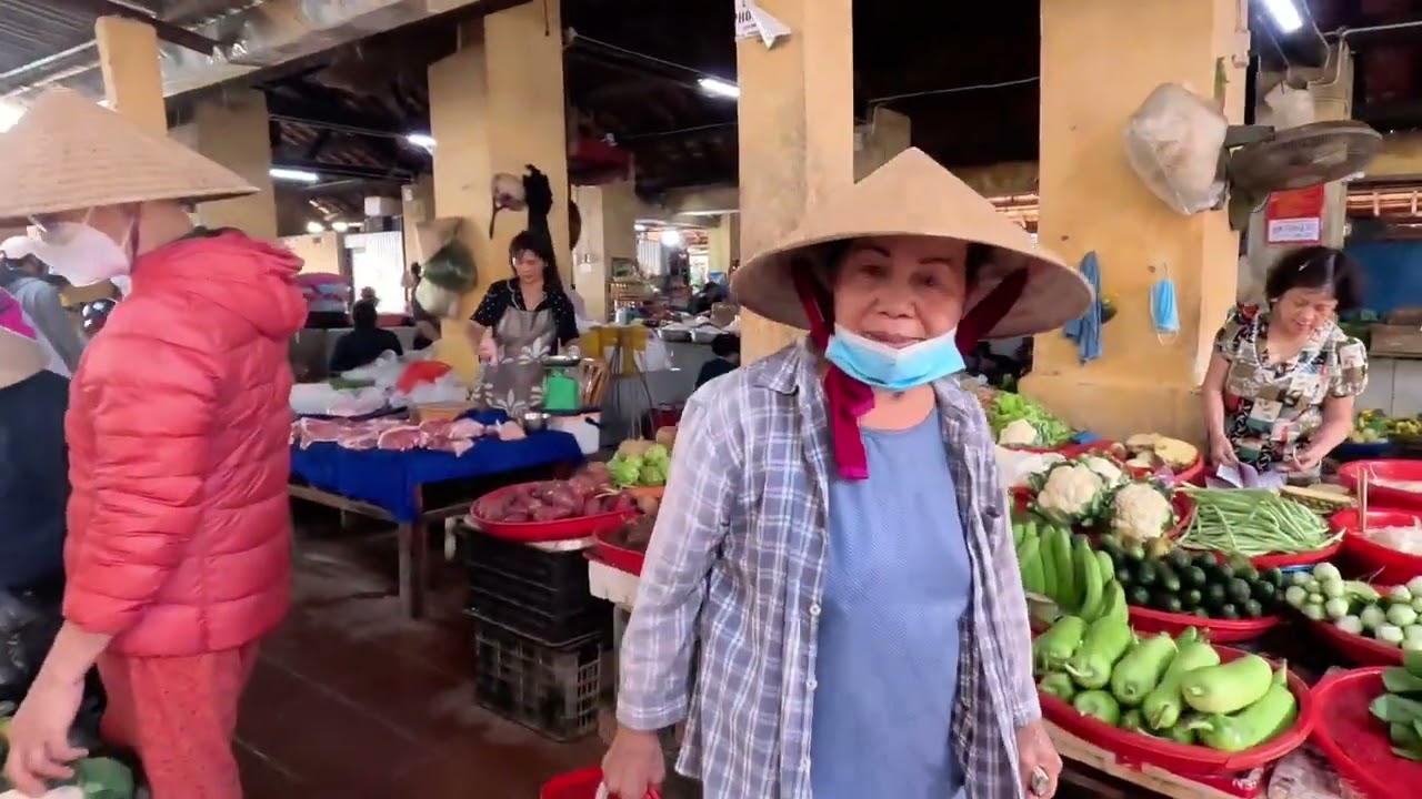 BỮA SÁNG Ở CHỢ HUẾ BAO VINH ĐỊA LINH ẨM THỰC CÓ PHONG PHÚ?