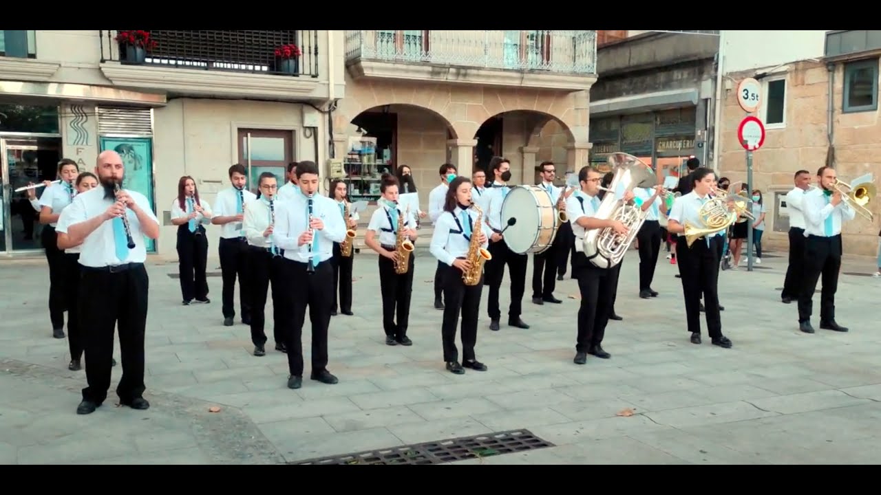 Por aquí andamos. Cangas do Morrazo - Banda de Música Belas Artes Pasacalles 30-08-2021