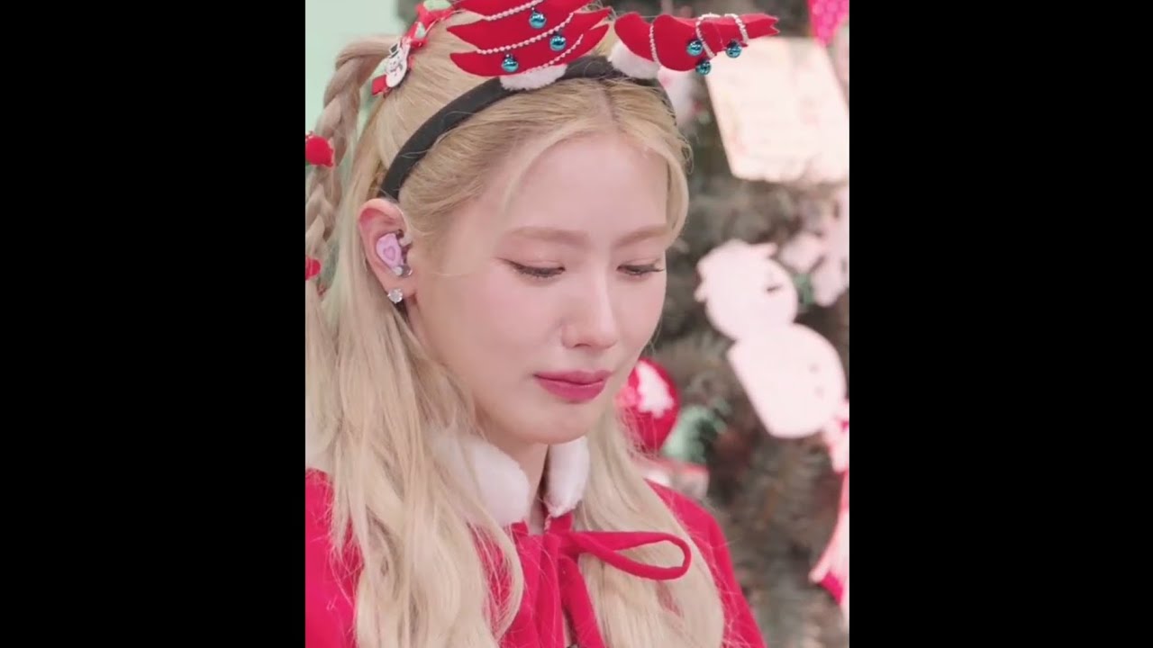 221220 MIYEON CRIED WHILE READING A POEM FROM A FAN AT GOSSIP IDLE🥹🩷