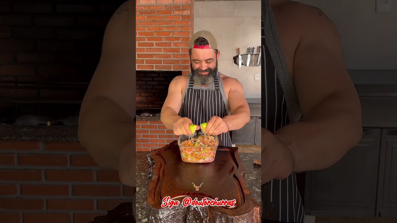 Tambaqui com vinagrete e queijo feito na churrasqueira