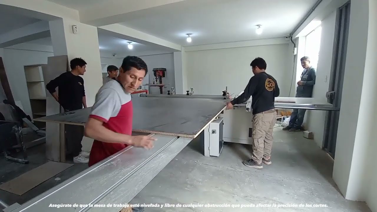 CALIBRACIÓN DE MAQUINA SIERRA ESCUADRADORA PARA CORTE DE MELAMINA