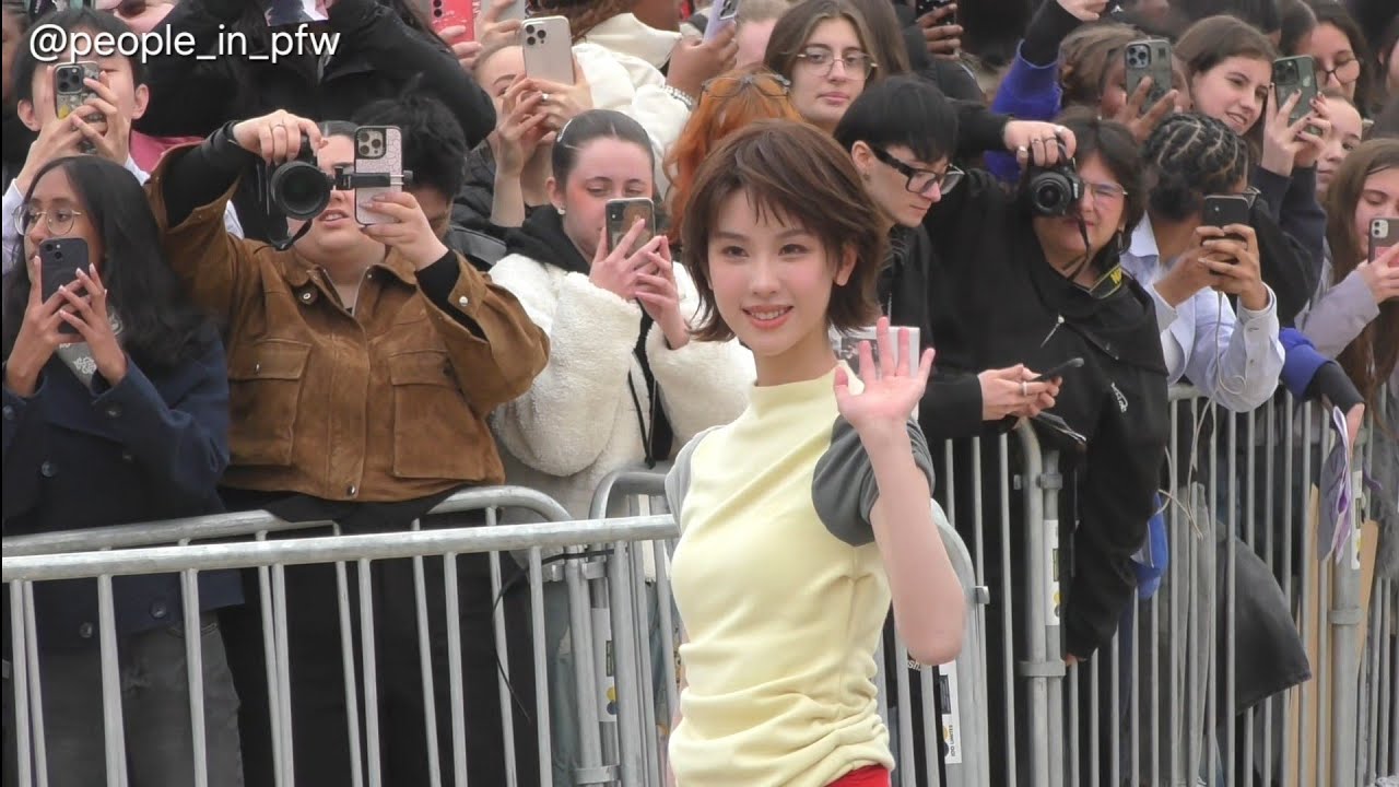 Chen Duling 陈都灵 - Loewe FW26/27 fashion show in Paris - 06.03.2026
