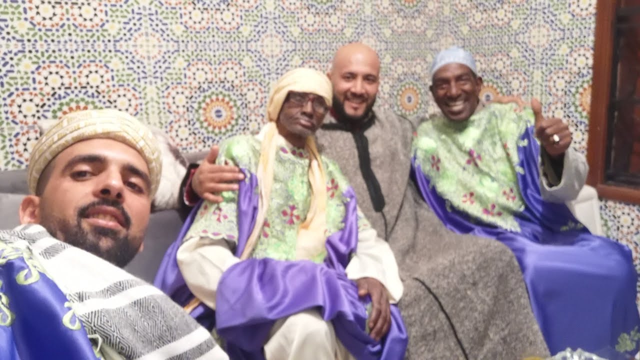 الصلاة على النبي +البانيا رفقة المعلم عباس باسكا و المعلم فعني حفظهم الله و رعاهم