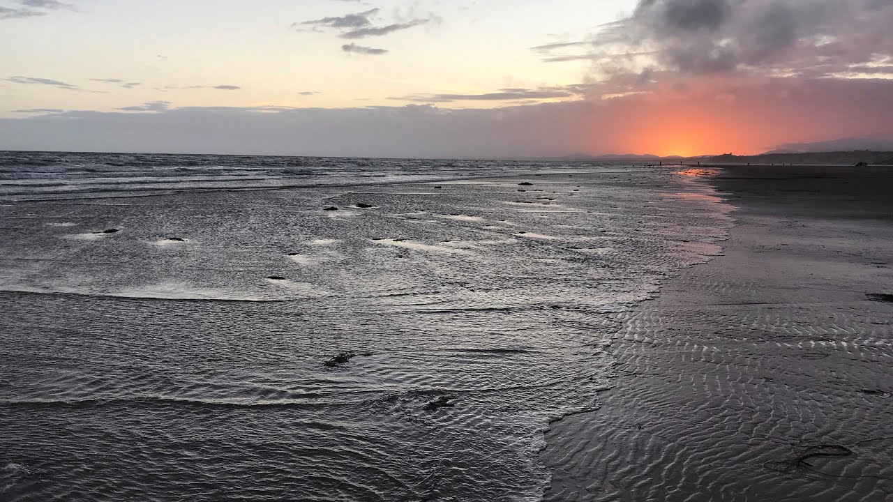 Walks Around Porthmadog. Morfa Bychan ( Black Rock Sands ) To Borth-Y-Gest. North Wales Coastal Path