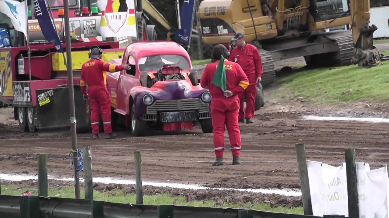 fox, desperate dan, popeye, snoopy, smokey, magnum force  @ Gt Eccleston tractor pull  29-08-10