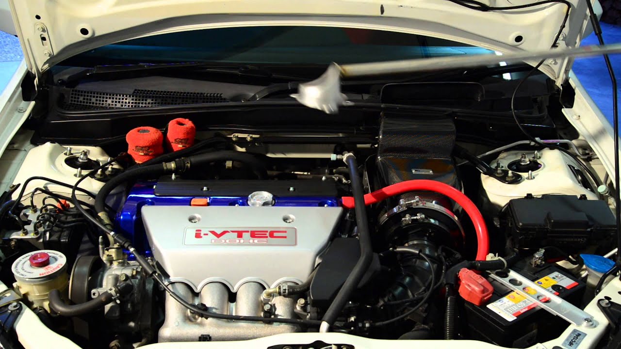 DC5 Integra Strut Brace Install - AutoInstruct