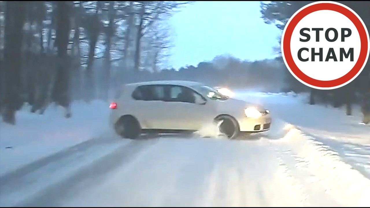 Poślizg i ucieczka przed kolizją zakończona na drzewie #2187 Wasze Filmy