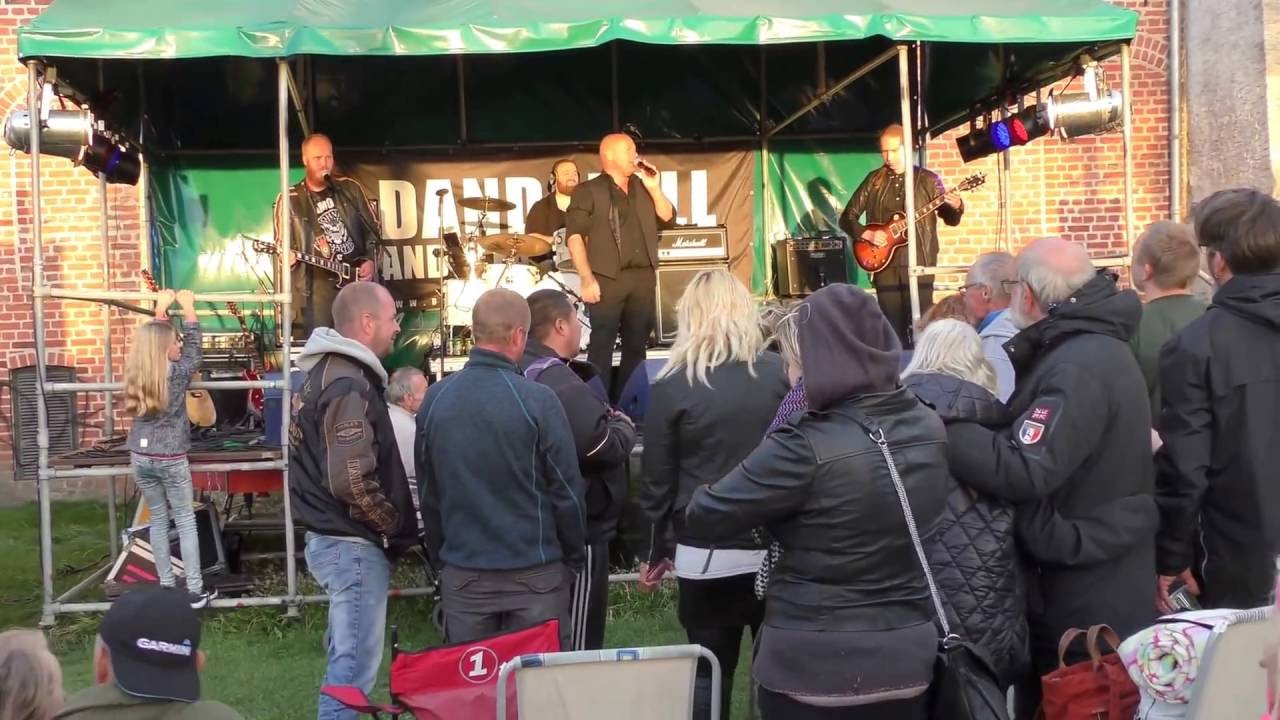EN NAT BLIVER DET SOMMER-LIVE-LOVESHOP COVER BY DANDANELL AND THE FAR OUT BOYS