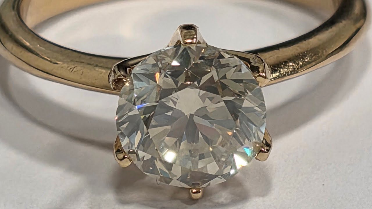 Badania diamentu.