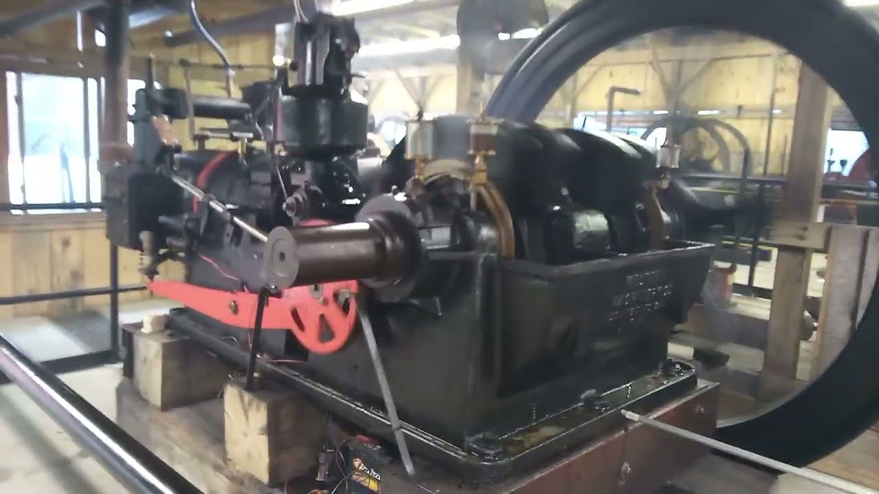 The twin cylinder Western engine at the Western Minnesota Steam Threshers Renuion 2025