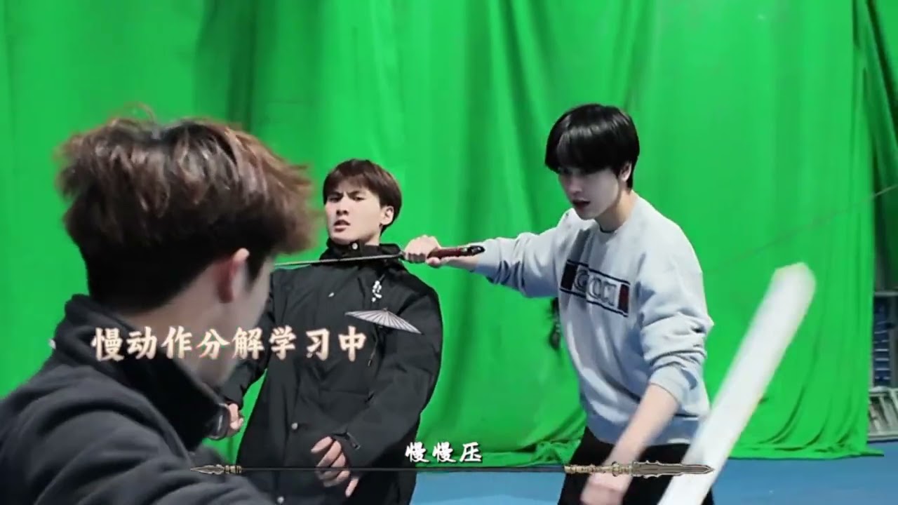 🎬 Cuplikan di balik layar latihan bela diri Zhang Linghe memerankan Xie Zheng #chasingjade 