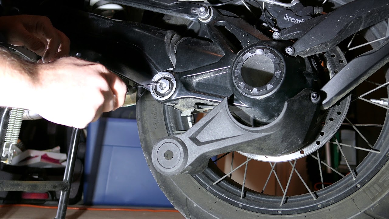 Install: Touratech Final Drive Guard + Slider - R1200GS LC