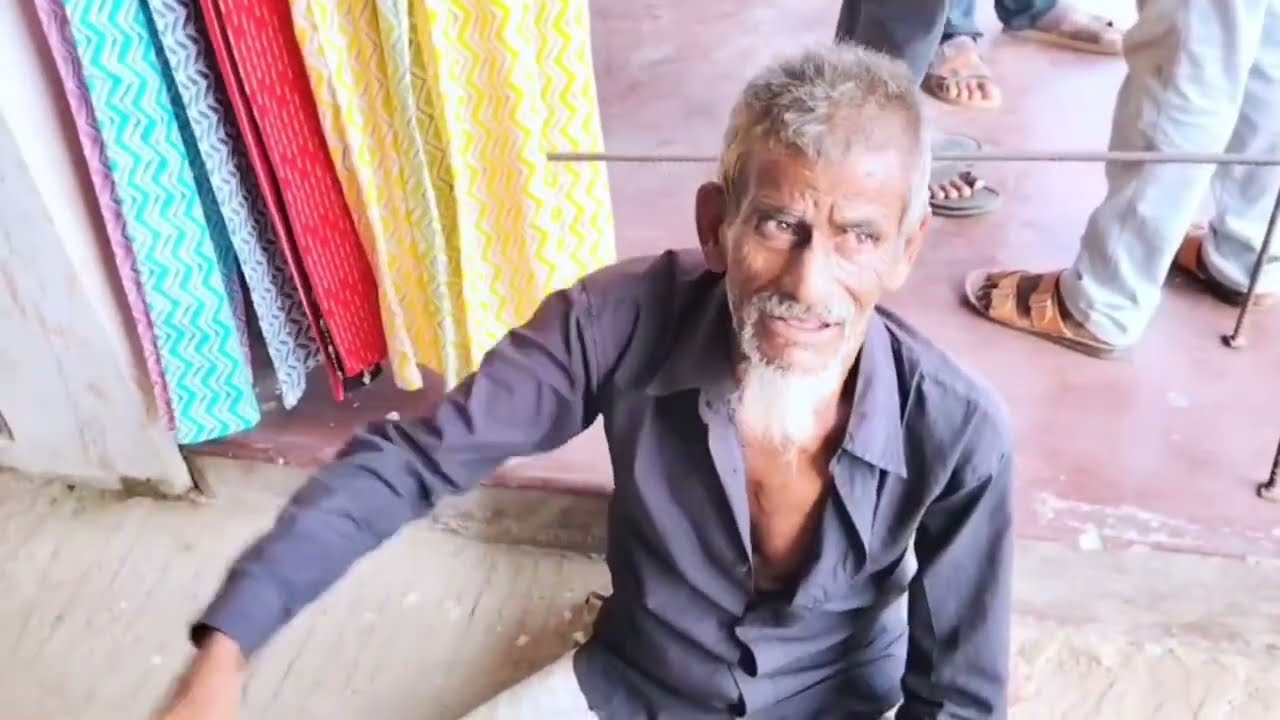 জুমার নামাজ না পড়ার বিচার হাস্যকর। 