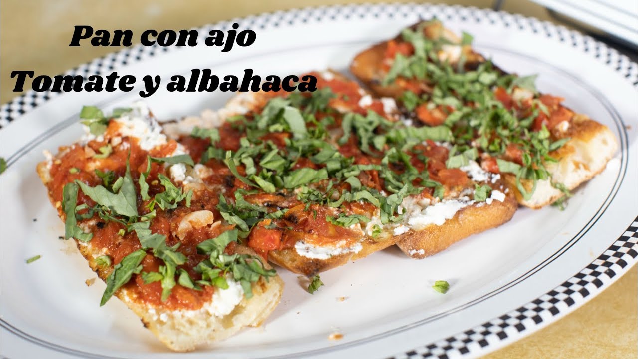 Pan con ajo, tomate 🍅 y albahaca 🌿 de lo más fácil, de lo más rico 😋
