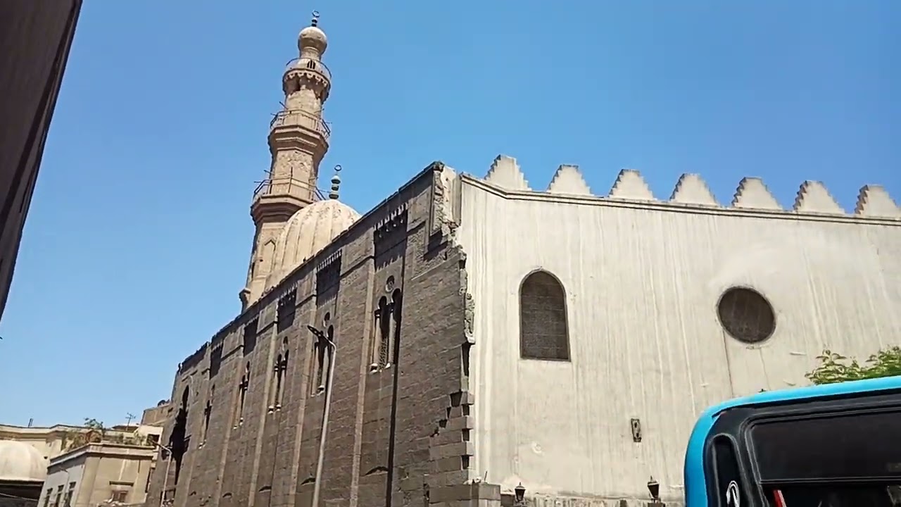 مسجد شيخو العمرى بشارع الصليبة بالقاهرة