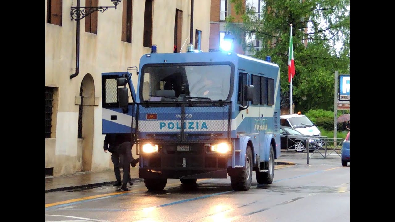 Polizia di Stato - Blindato Reparto Mobile - emergenza alluvione Vicenza 2013