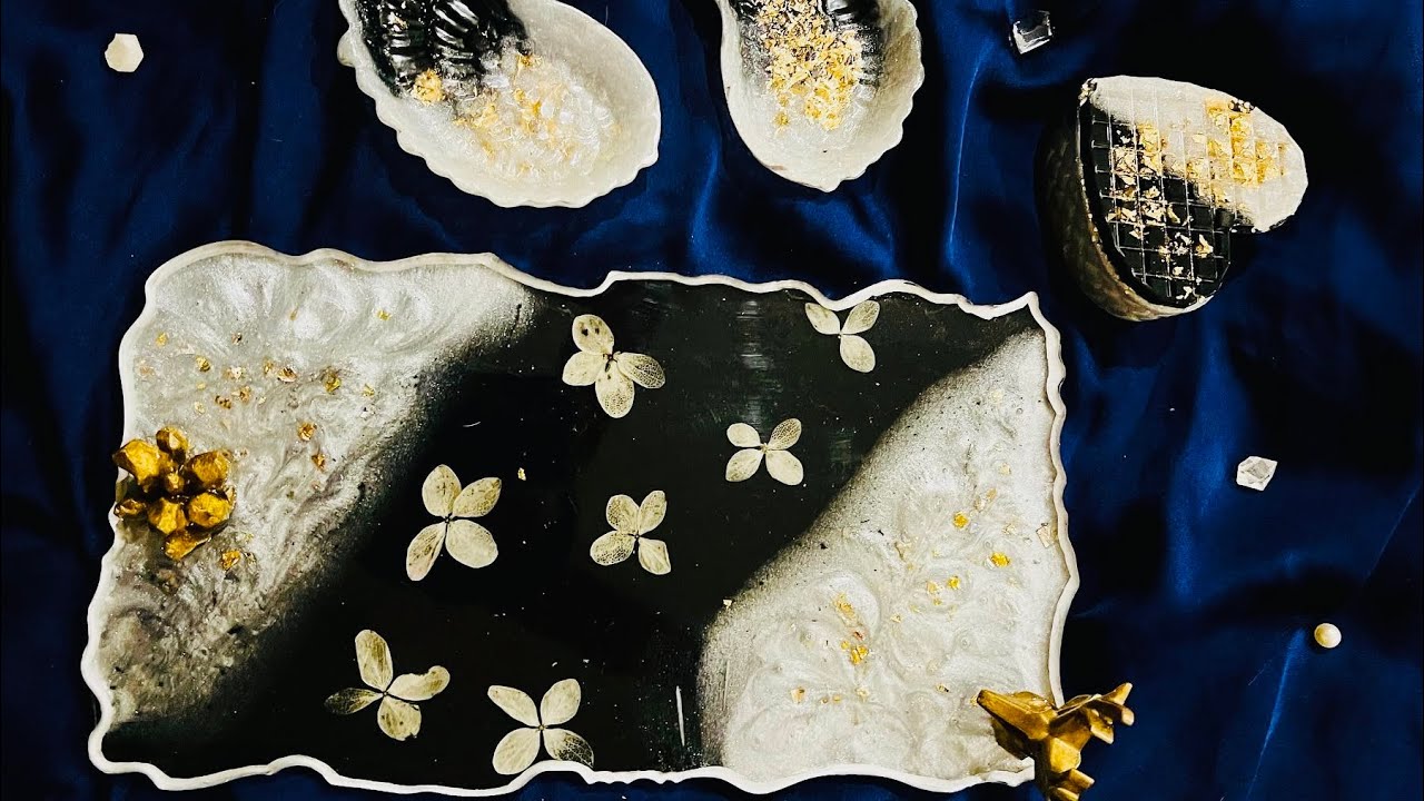 Black and Silver Resin Tray Set