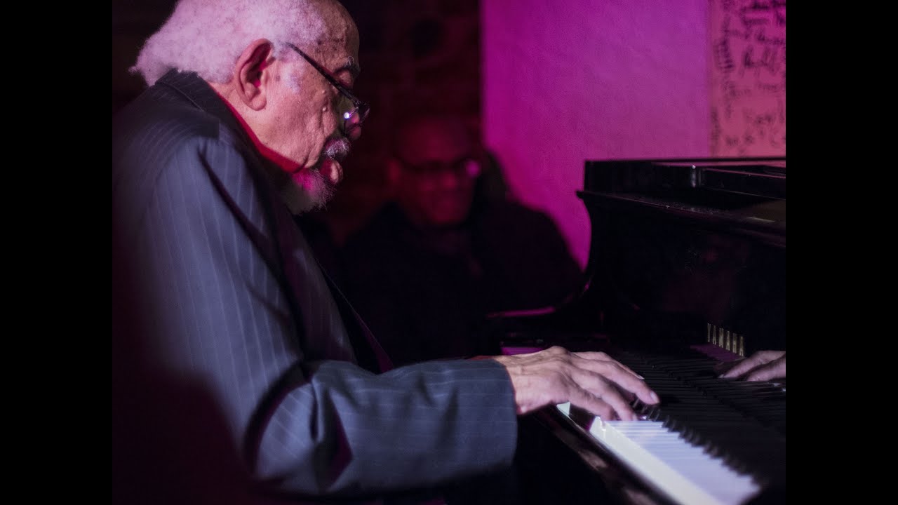 Barry Harris - Like Someone in Love